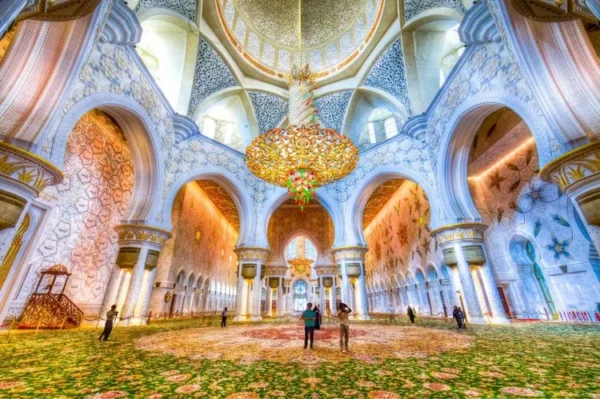 VISIT TO THE GREAT MOSQUE OF ABU DHABI